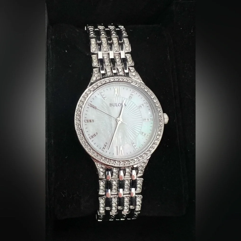 Bulova Swarovski Crystal Ladies Watch Mother of Pearl Face Gorgeous New w/o Tags